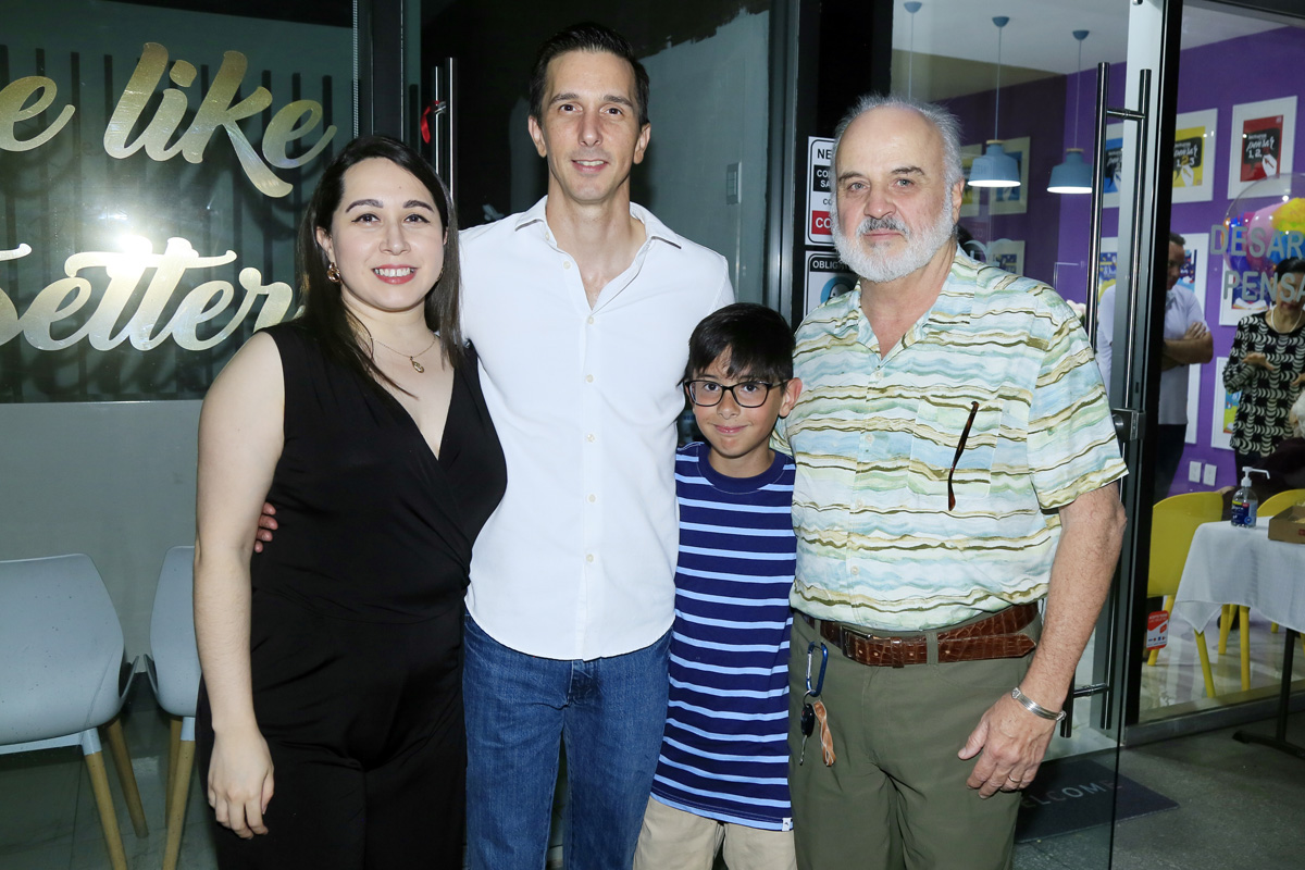 Alejandra Mena, Jesús Rodríguez Santiago Charles y José Luis Salinas
