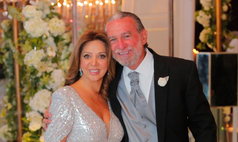PAPÁS DE LA NOVIA. Mónica Chapa de Ferrigno y Jesús Ferrigno