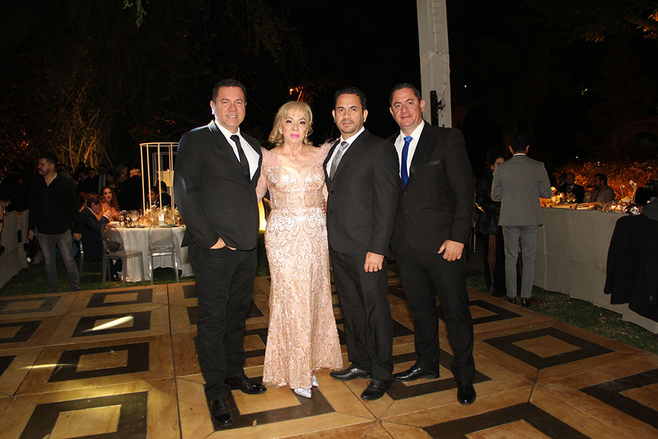 05 Fernando Paredes, Lourdes Berrelleza, Alejandro Paredes y Arturo Paredes.