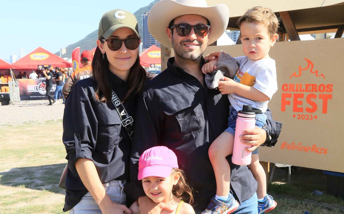 Mariana Ureta, María Emilia Leal, Adrián Leal y  Adrián Leal