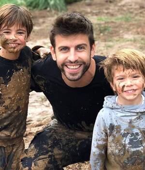 Piqué olvida a su hijo en una tienda, ¡y le llueven críticas! (Foto: Instagram)