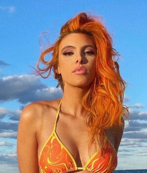 Lele Pons luce alucinante corsé con pantalones satinados | Foto (Instagram)