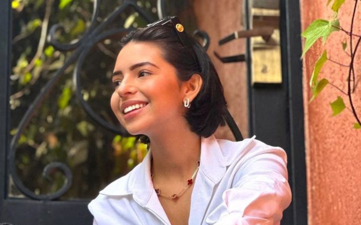 Ángela Aguilar transforma el cómo llevar un crop top esta primavera (Instagram)