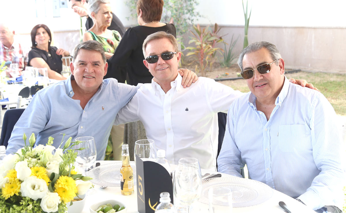 Juan Antonio, Carlos y Fernando
