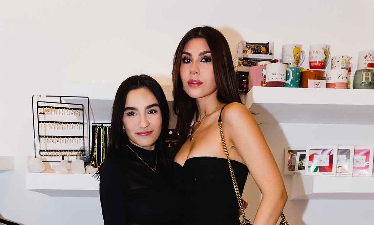 Paulina Meléndez y Lili Flores