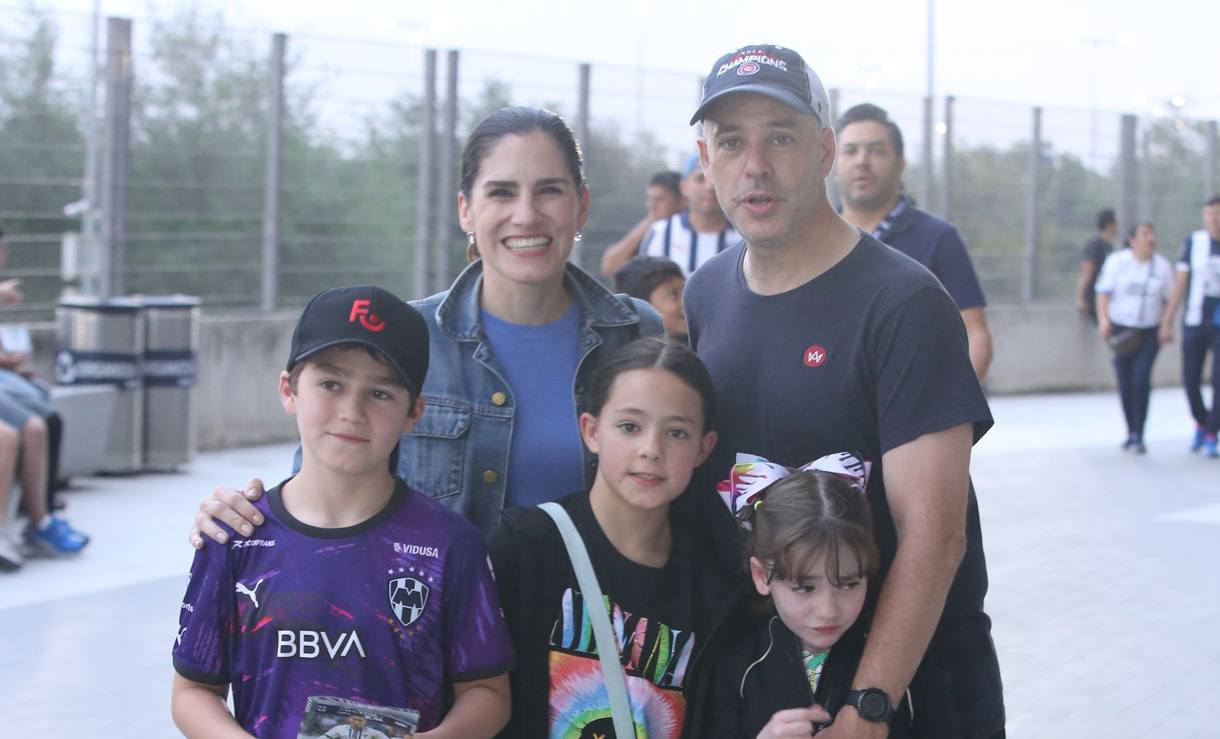 Lorena Kuri, Santiago Kuri, Santiago Kuri, Camila Kuri y Constaza Kuri