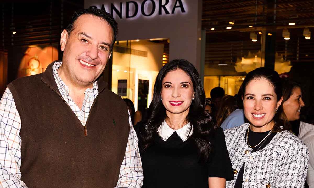 Enrique Valdés, Paola Letayf y Fernanda Carvajal