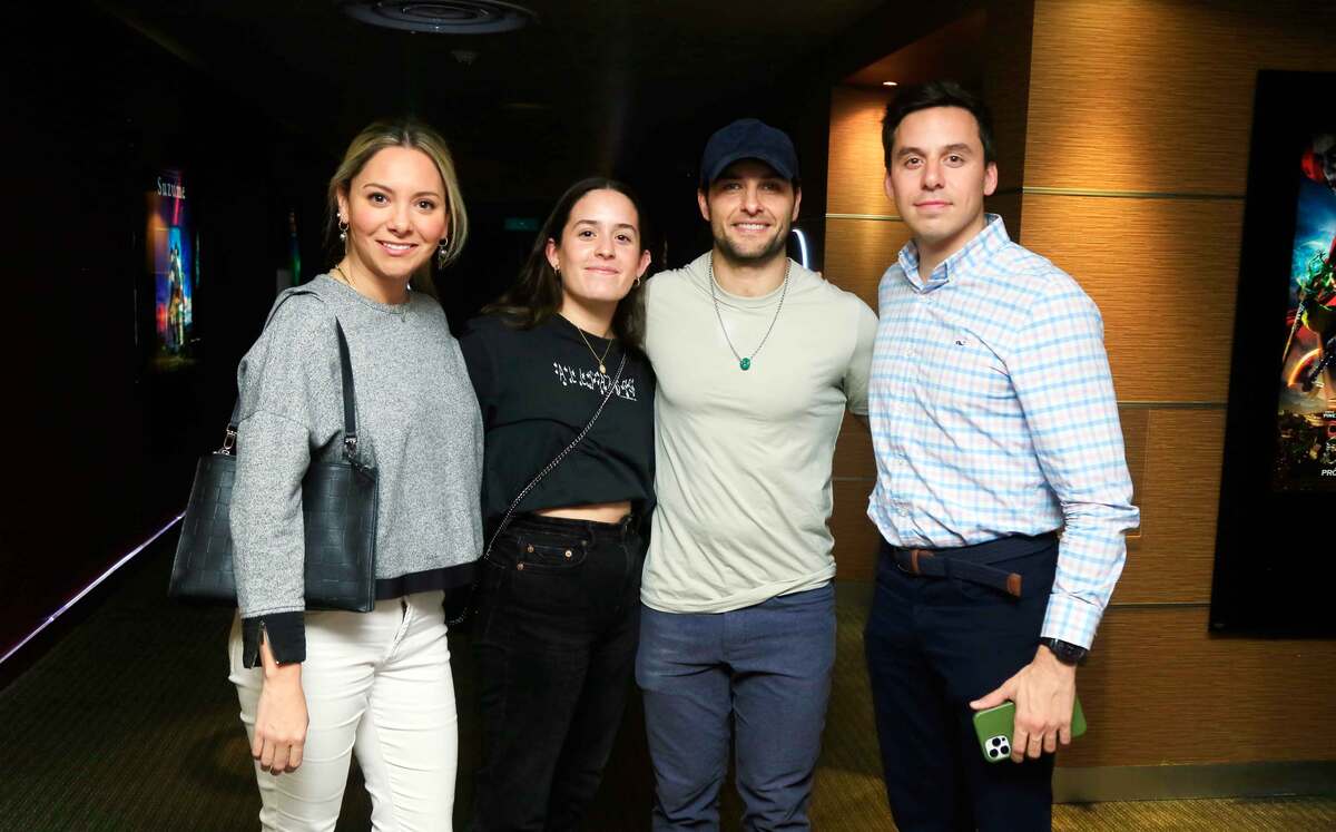 Mariana Ramírez, Sofía Martínez, Diego Guzmán y Rául Castruita