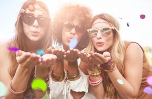 Outfits para Coachella: Mejores ideas, según las tendencias 2023 (Foto: Getty)