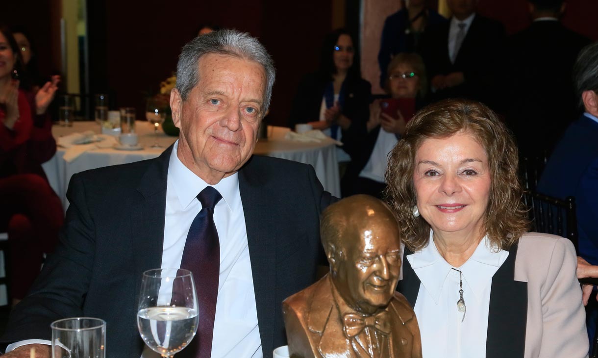Jorge Martínez y Alicia Navarro de Martínez