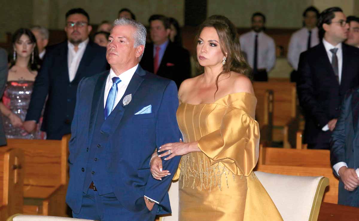 Papás del novio. Arturo Mario Leal y Adriana Patricia Magaña de Leal / Fotos: Omar Valdez