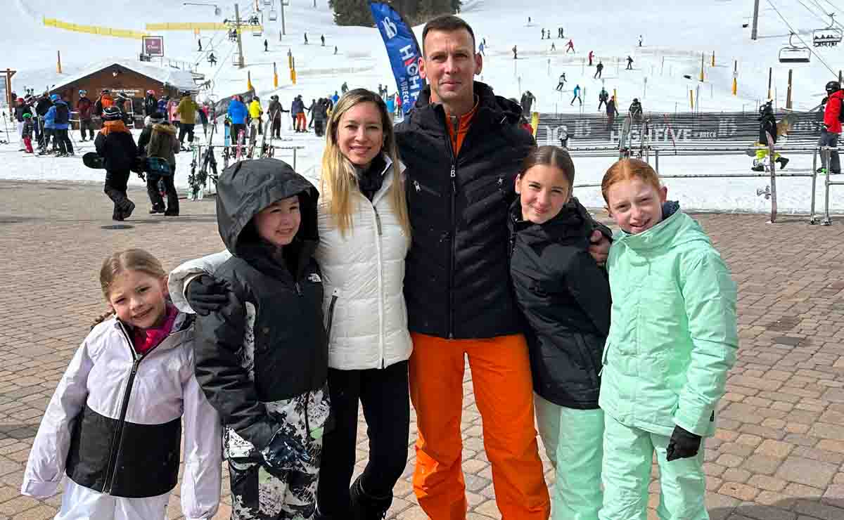 Paula Cortés y Rodrigo de Leon junto a sus hijos / Fotos: Cortesía