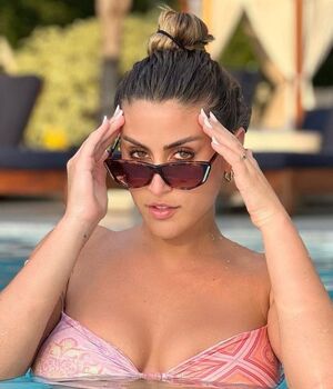 Sofía Rivera Torres eleva el bikini animal print, ¡desde su luna de miel! (Foto: Instagram)
