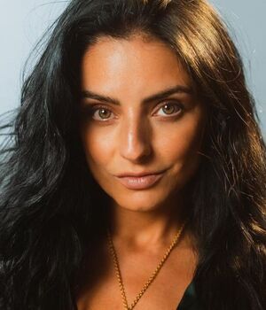 Aislinn Derbez y el body mexicano con corsé que combinó con Dior (Foto: Instagram)