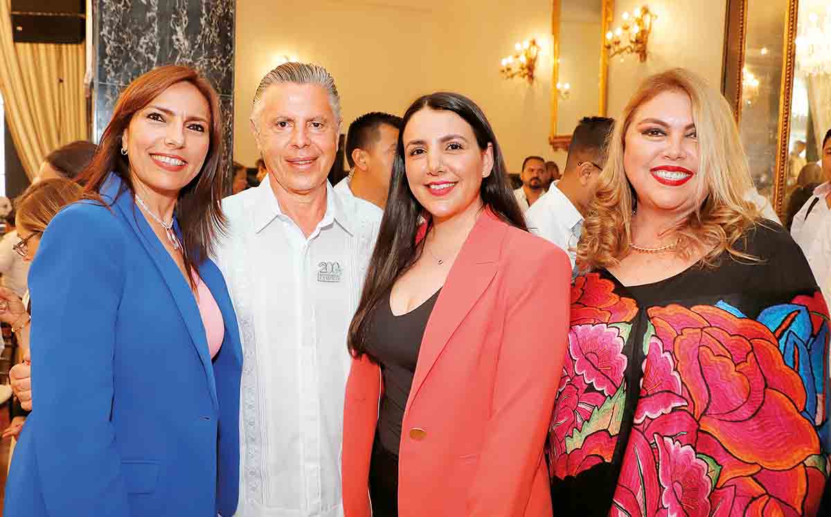 Hilda Gómez, Jesús Nader, Hilda María Castro Y Liliana Gómez / Foto: José Chang