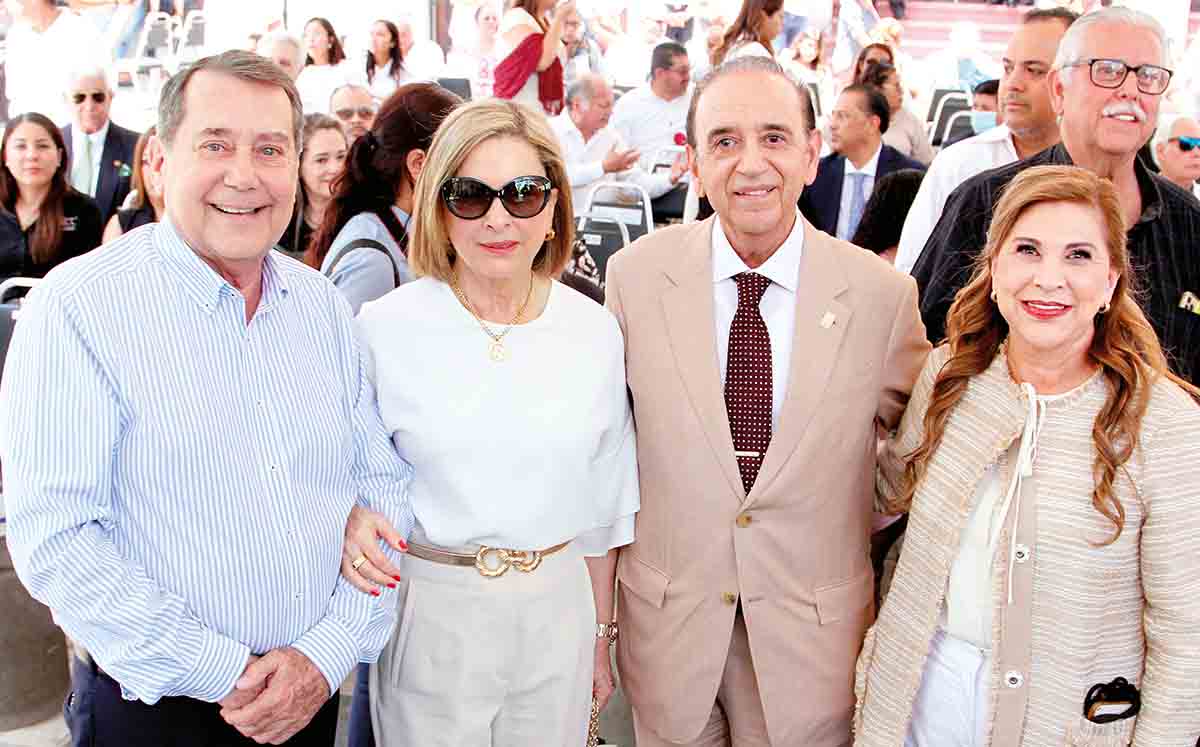 Fernando Azcárraga, Alicia De Azcárraga, Manola De Dorantes Y Carlos Dorantes / Foto: José Chang
