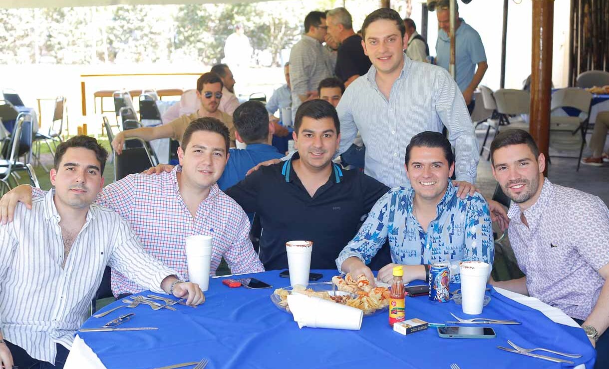 David Gonzalez, Miguel Garza, Andrés Martínez, Hector Gutierrez y Javier Rubio