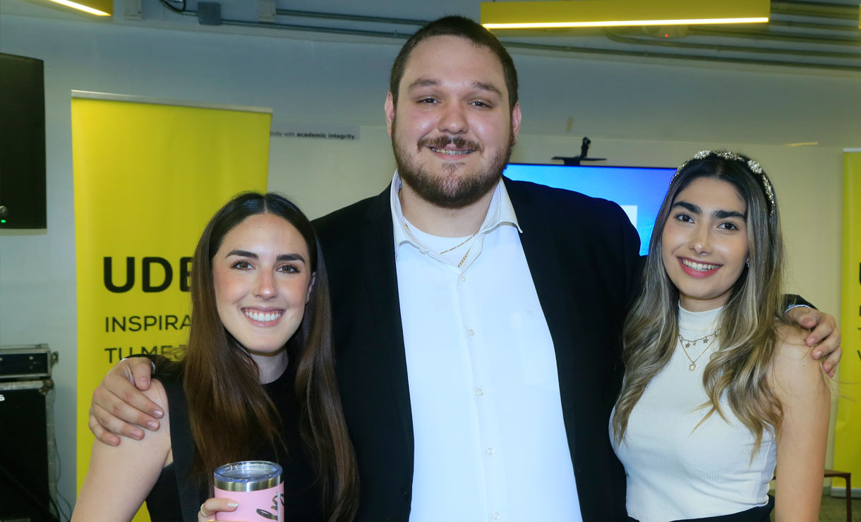 Paula Barragán, José Cueva y Giselle Ornelas
