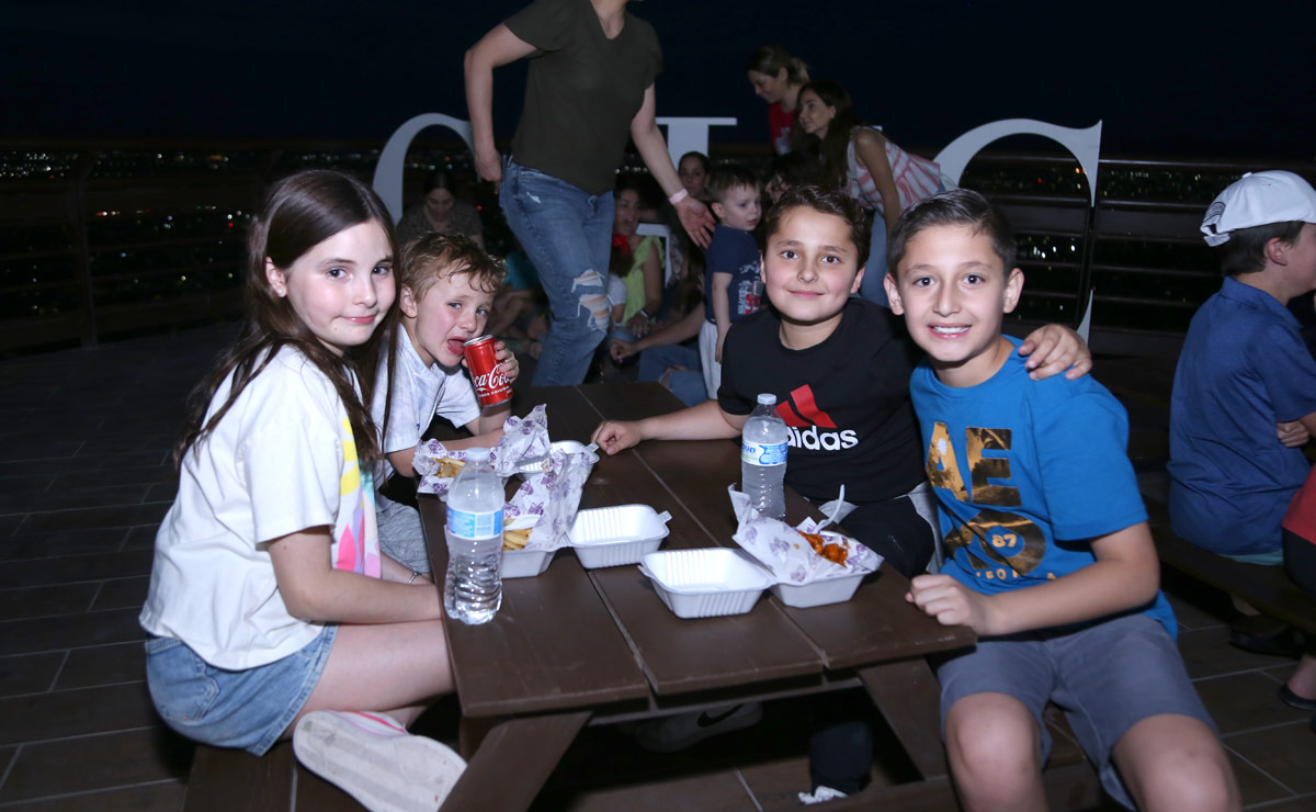 Alexa, Diego, Manuel y Emiliano