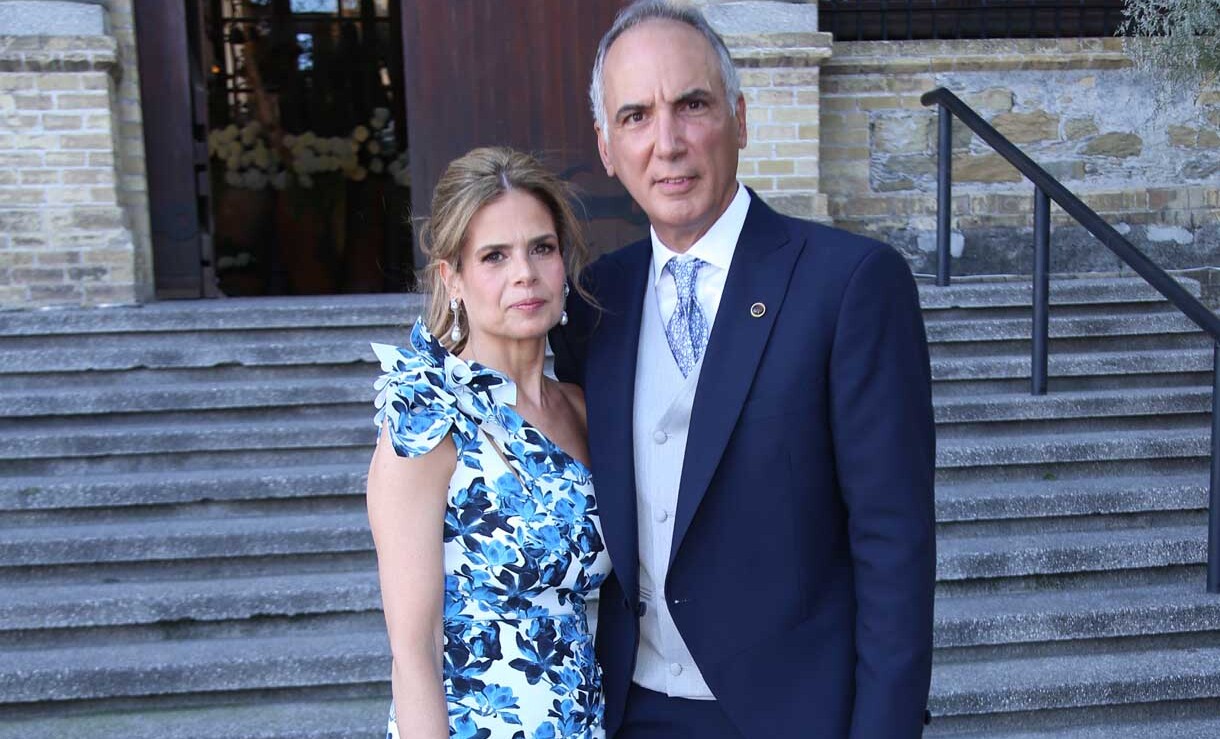 PAPÁS DEL NOVIO. Tere de Velasco y José Antonio Velasco