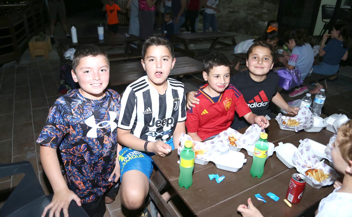 Esteban, Rolando, Jorge y Manuel