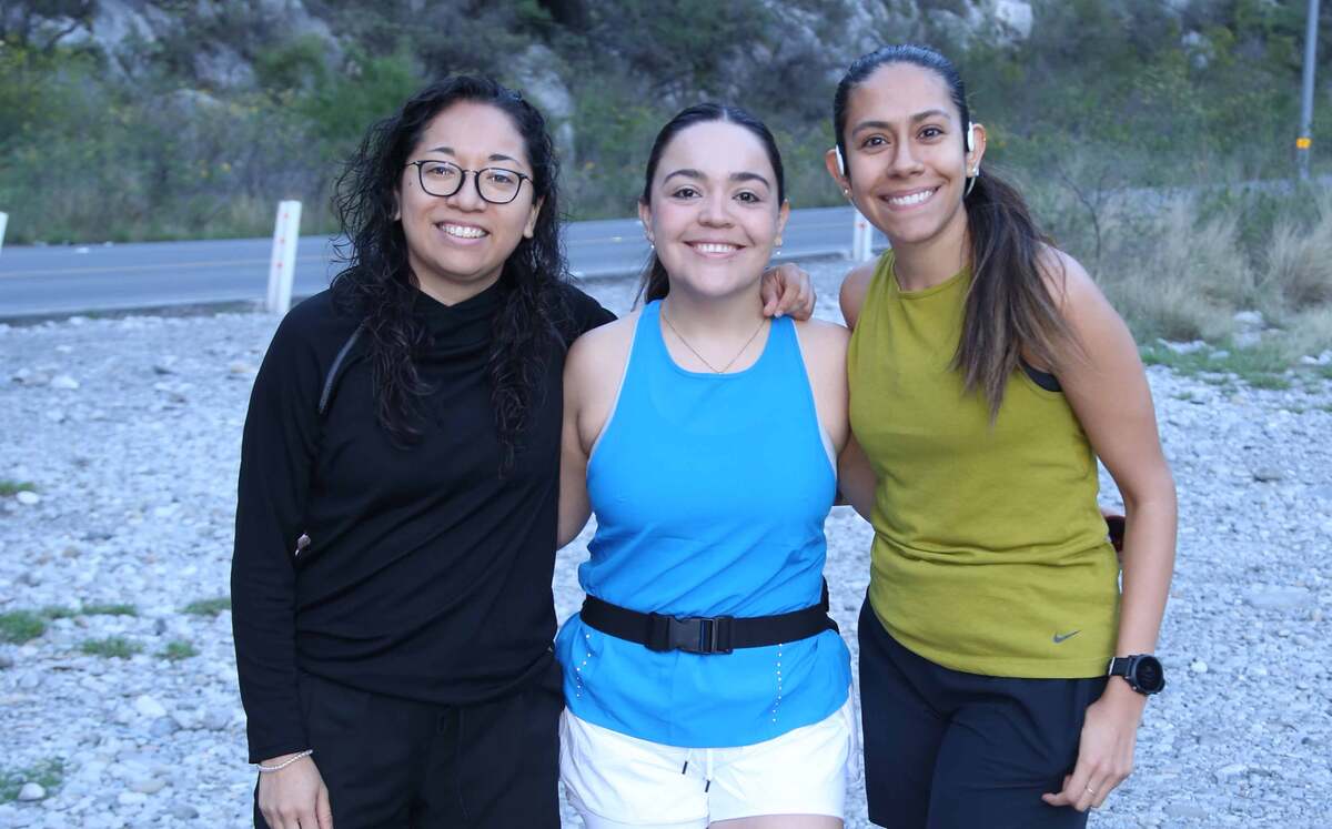 Karen Velázquez, Myrna Peña y Luisa González
