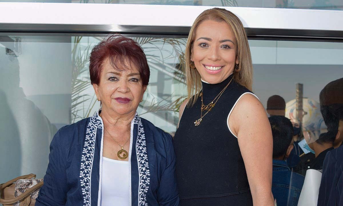 Sandi Rivera y Cristi Barrón