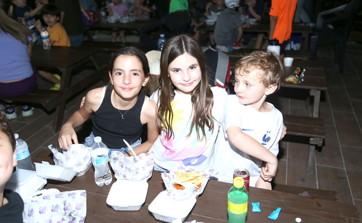 Valentina, Alexa y Diego