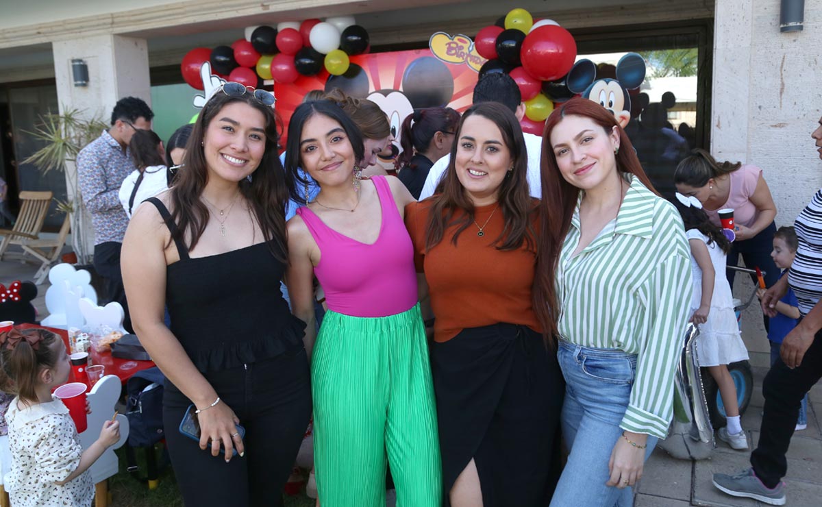 Valeria, Eli, Mary y Malú