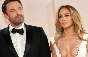 Ben Affleck y Jennifer López en el festival de cine de Venecia (Foto: Indie Wire)
