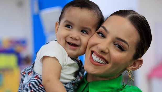 Mariana Rodríguez lleva la comodidad a otro nivel con pijama de seda (Instagram)