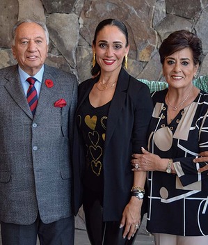 Melito Austria, Erika Mujica, Silvina Mercado y Víctor Austria