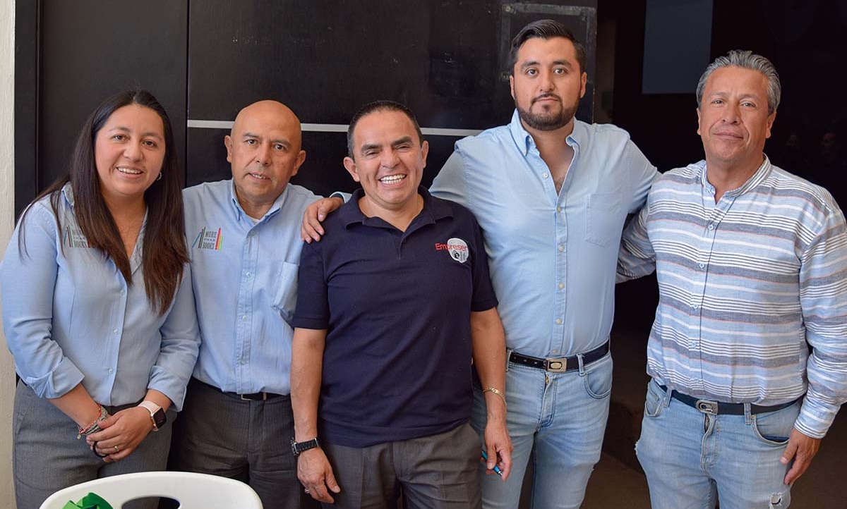 Cinthia García, Gabino Bandala, Fernando Santana, Andrik Islas y José Guadalupe Santoyo
