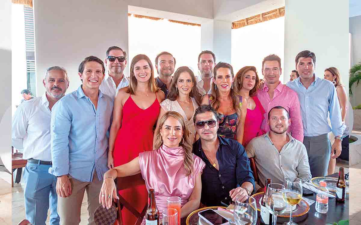 Carlos Valdez, Guillermo Cuadra, Luis Gutiérrez, Norma Prom, Francisco Aguilar, Georgina Septien, Carolina Rivera, Emilio Melgar, José/ Foto: Cortesía