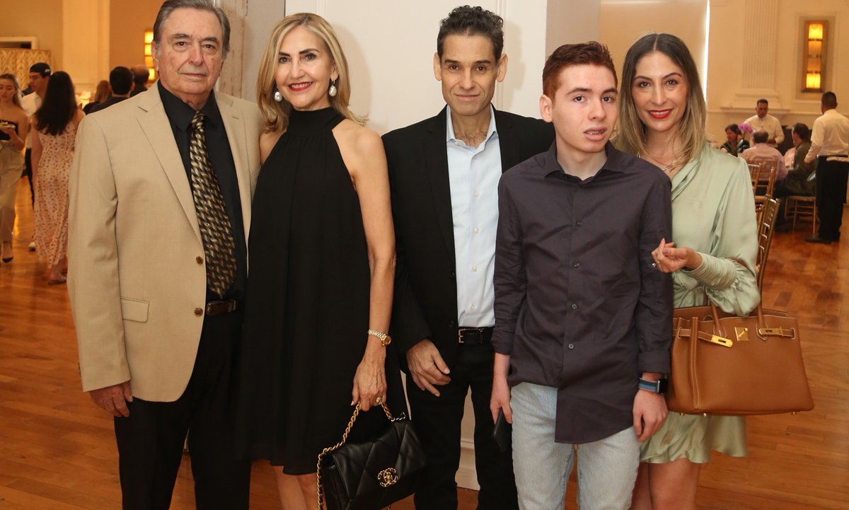 Viviano Villarreal, Mónica Buerón de Villarreal, Lauro Martínez, Lauro Martínez y Vanessa Villarreal de Martínez / Foto: Roberto Alvarado