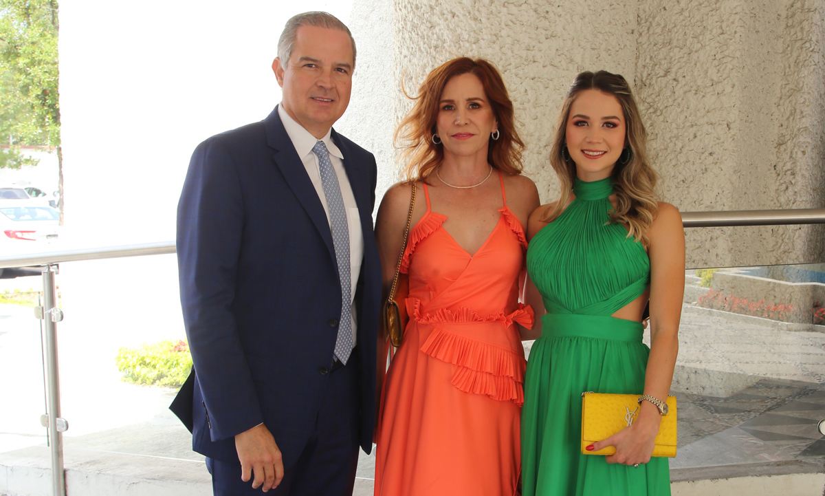 José Bringas, Mercedes Balboa y Pamela Bringas / Foto: Roberto Alvarado