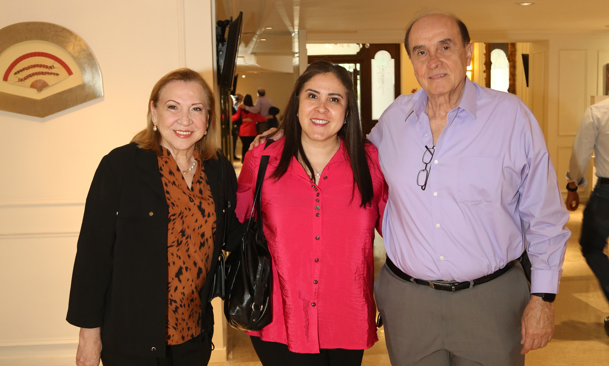 Elizabeth Gómez de Plancarte, Carla Plancarte y Rafael Plancarte / Foto: Roberto Alvarado