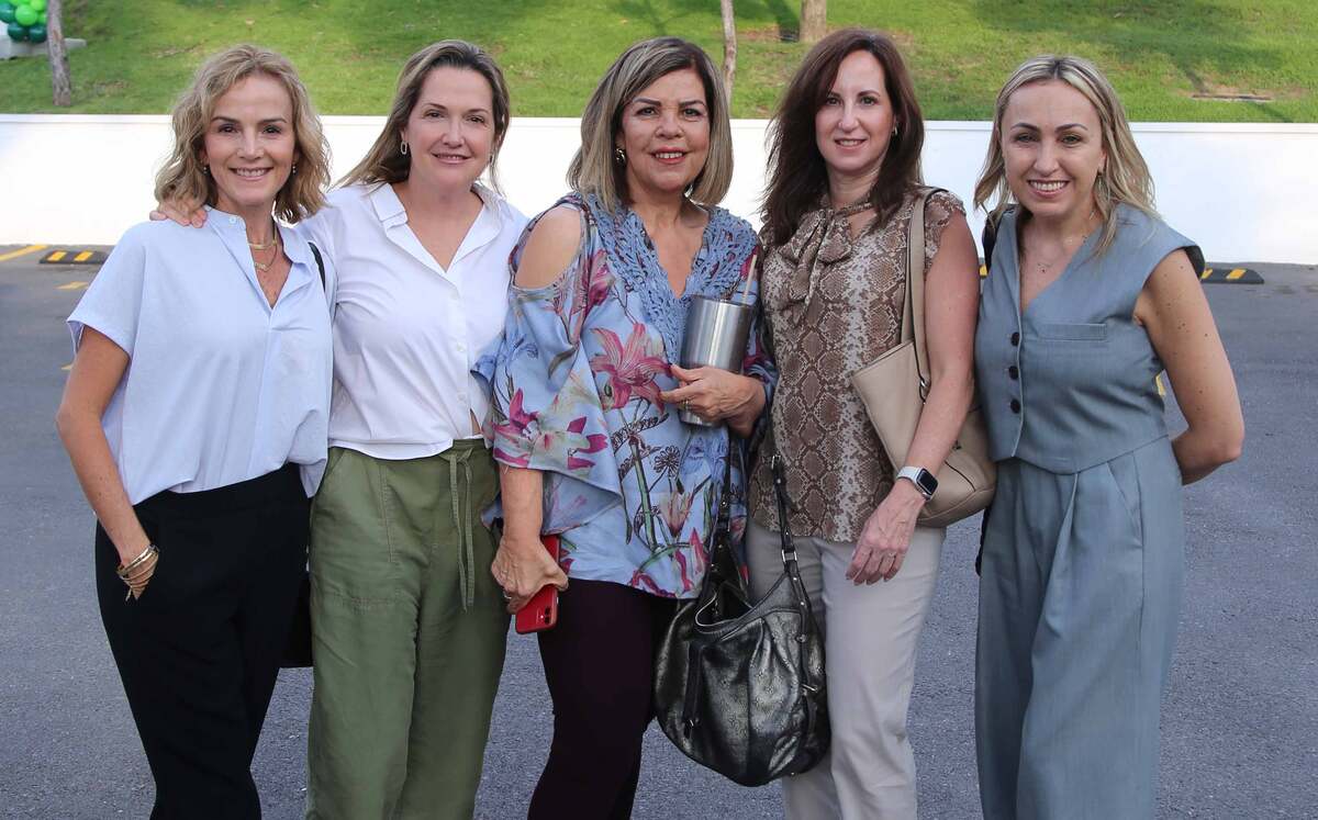 Angélica Garza, Bárbara Miguel, Socorro Garza, Lupita Sada y Suzette Assad