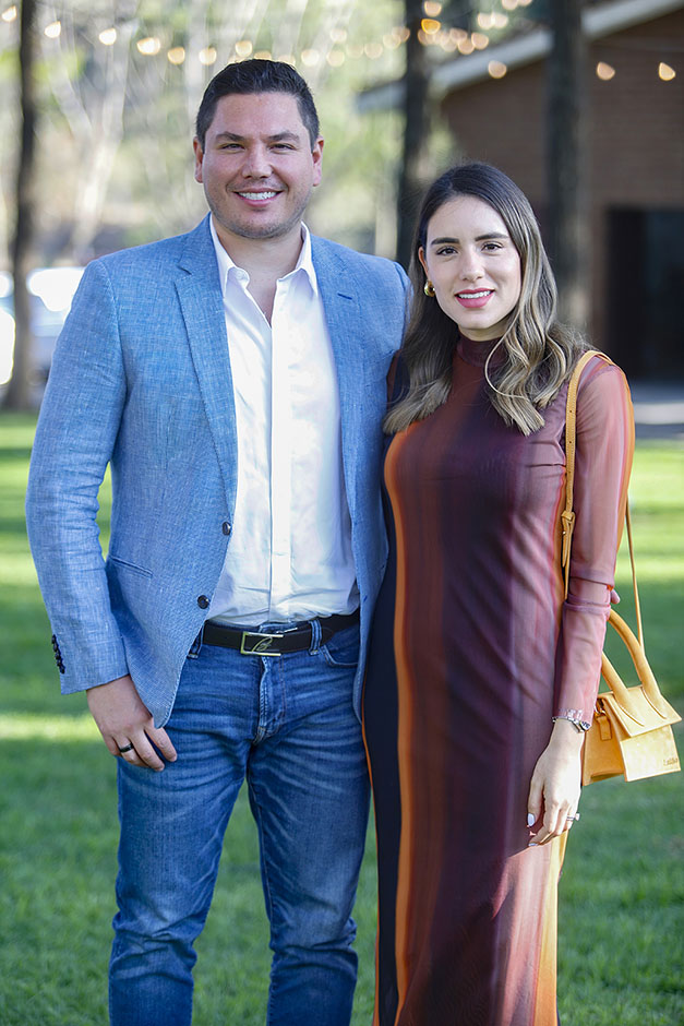 Brando Angulo y Valeria Aceves