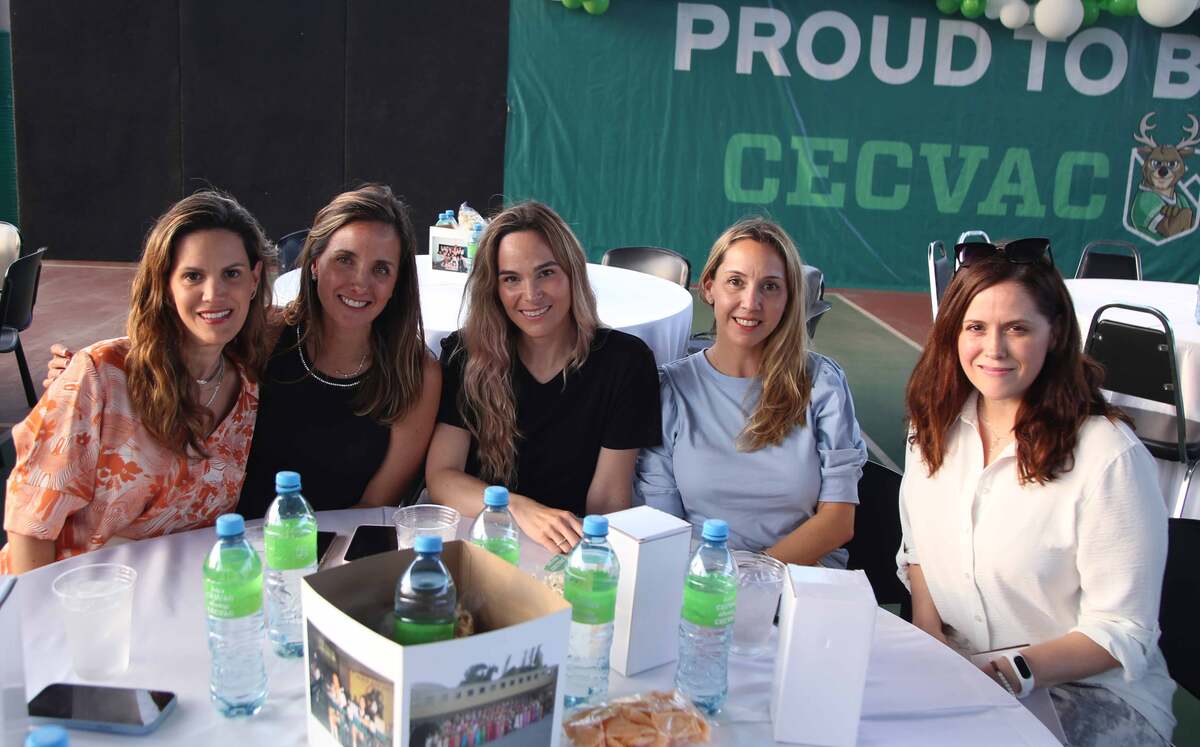 Claudia Barrera, Martha García de Cueva, Paola Celada, Christiane Savignon de Villarreal y Alejandra del Real