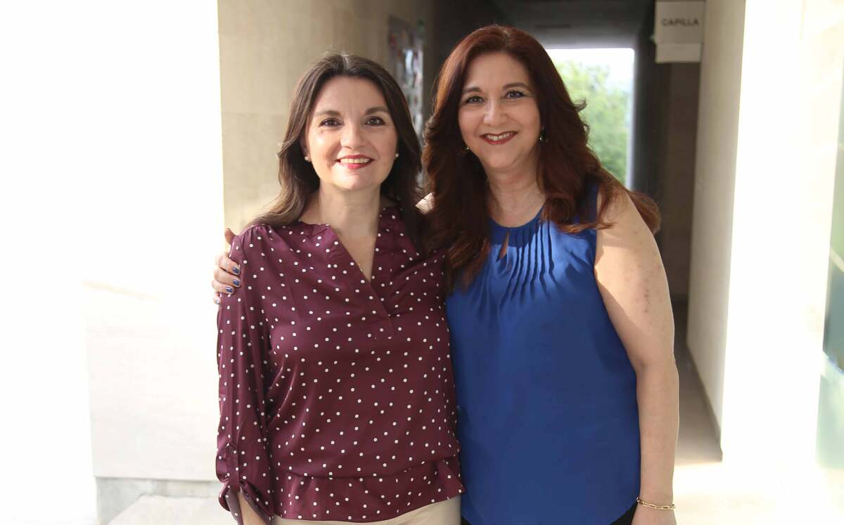 Mayra Palomo y Carmen Romo