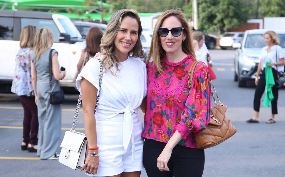 Olaya Guajardo de Cázares y Marissa Rubio de Torres