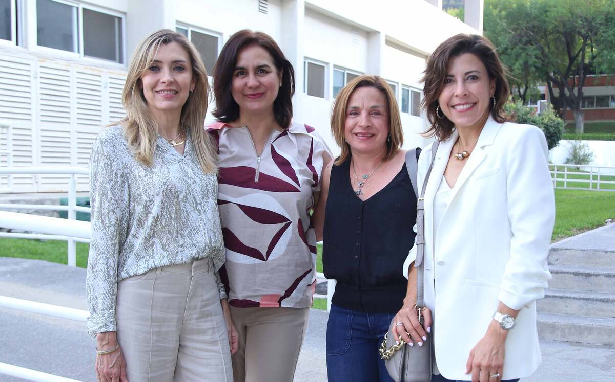 Teresa González, Finilu Morales,  Romelia Valle y Norma Garza