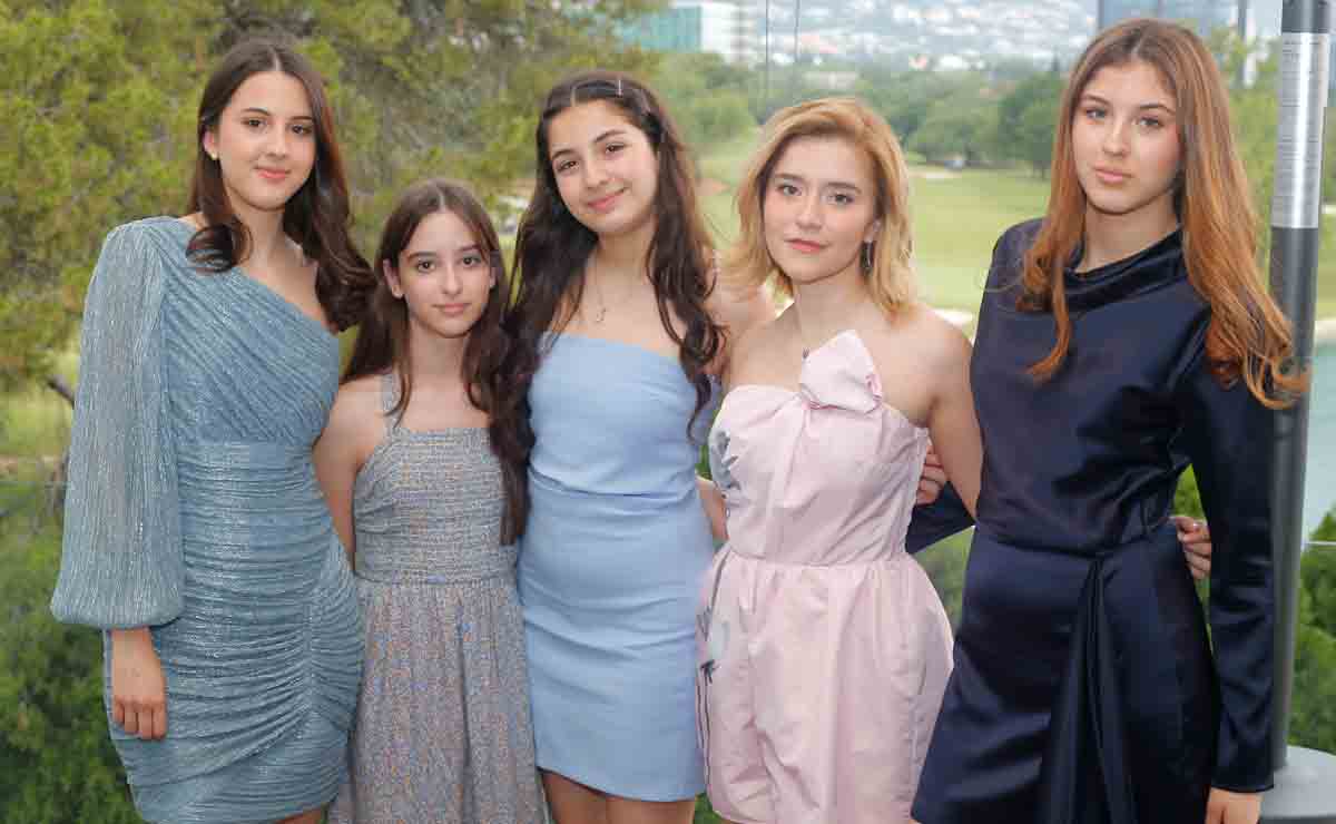 Teresa De León, Andrea Elizondo, Cecy De León, Caterina Flores y Sara De León / Fotos: Daniel Saldívar