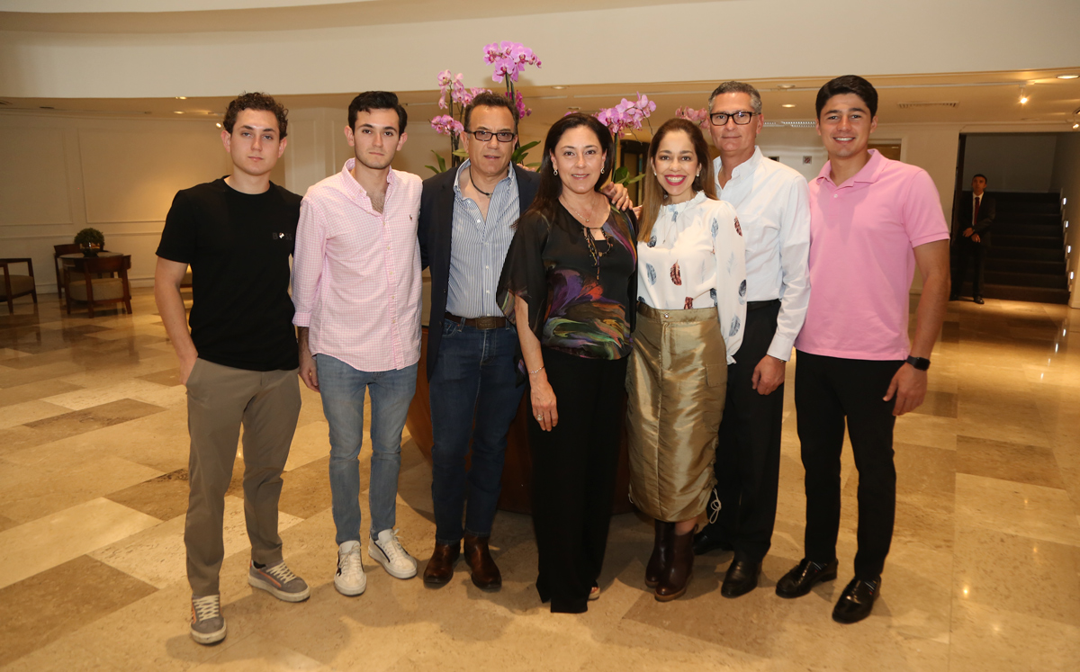 Tony Calderón, Mauricio Calderón, Mauricio Calderón, Marcela de Calderón, Sofía de Benítez, Gerardo Benítez y Gerardo Benítez /Foto: Roberto Alvarado