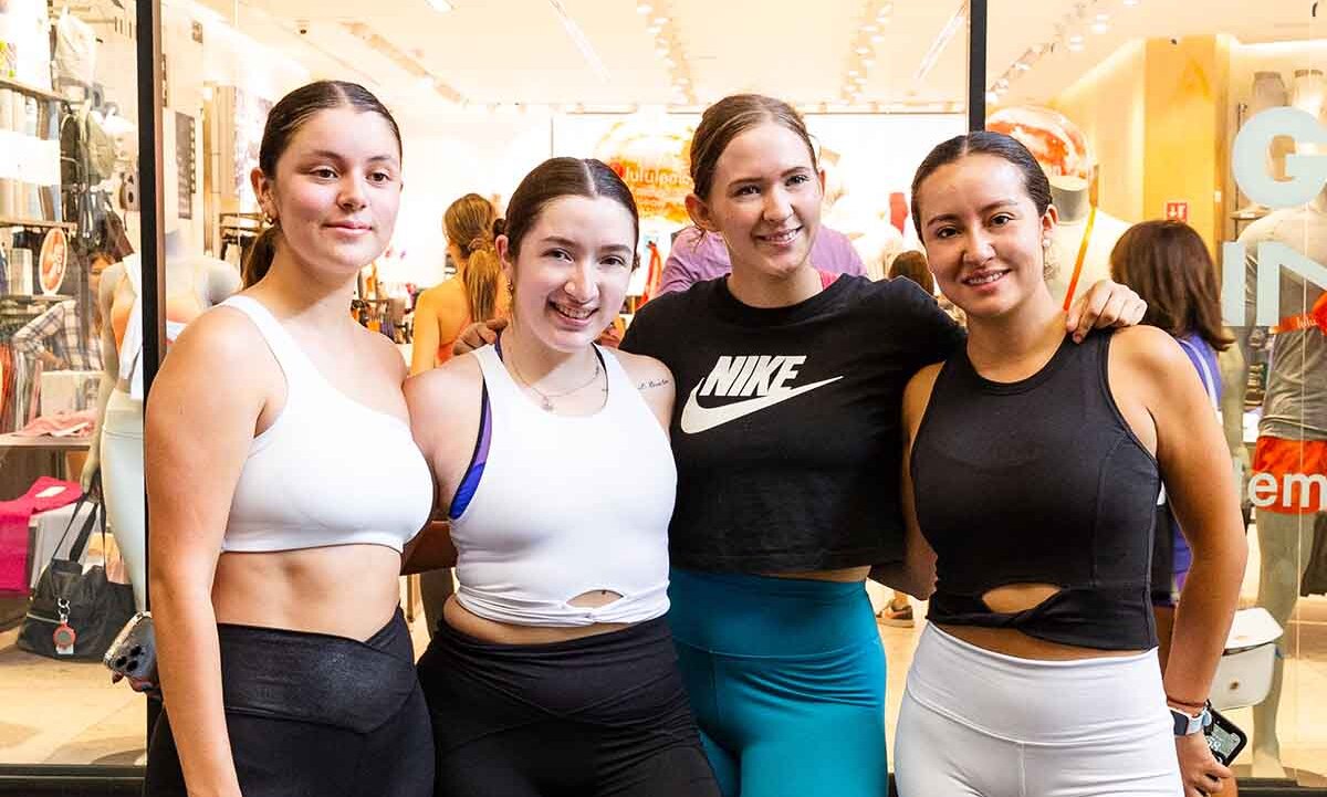 Almudena Argüelles, Fer Navarro, Daniela Carriles y Rocío Argüelles (Fotos: Manuel Salgado)