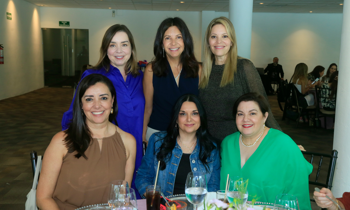 Cristina Salazar, Jilda de León, Lavy de Villagómez, Lucía Magaña, Gaby de Pro y Franciela González / Foto: Omar Valdez