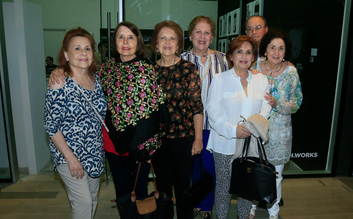 Dinorah González, Minis Colyer, Esthela Menchaca, Blanca López, Lupita Calderoni, Magdalena Marroquín de Sada y Ricardo Sada / Foto: Omar Valdez