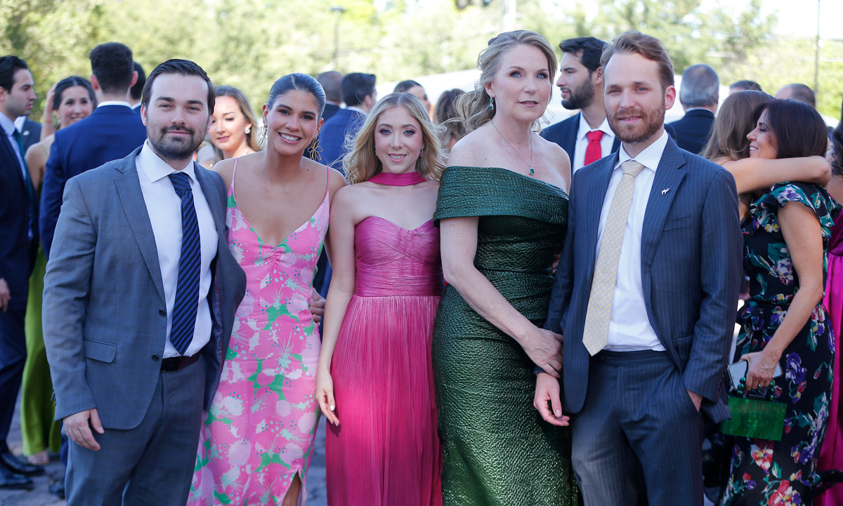 Rodrigo Muguerza, María José Reyes, Melissa Marroquín, Adriana Ibarra de Bremer y Carlos Bremer / Foto: Daniel Saldívar