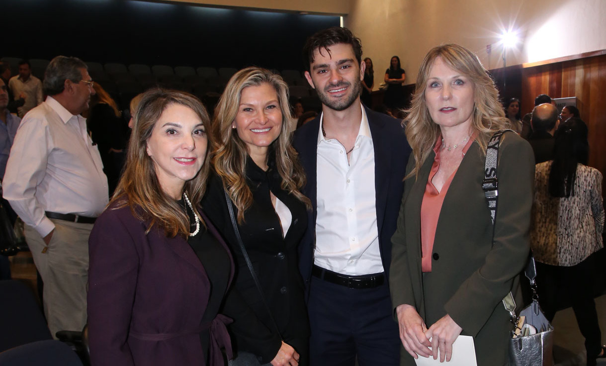 María Eugeia Martínez de Torre, Karla Alemán, Antonio Mauri y Adriana Ibarra de Bremer